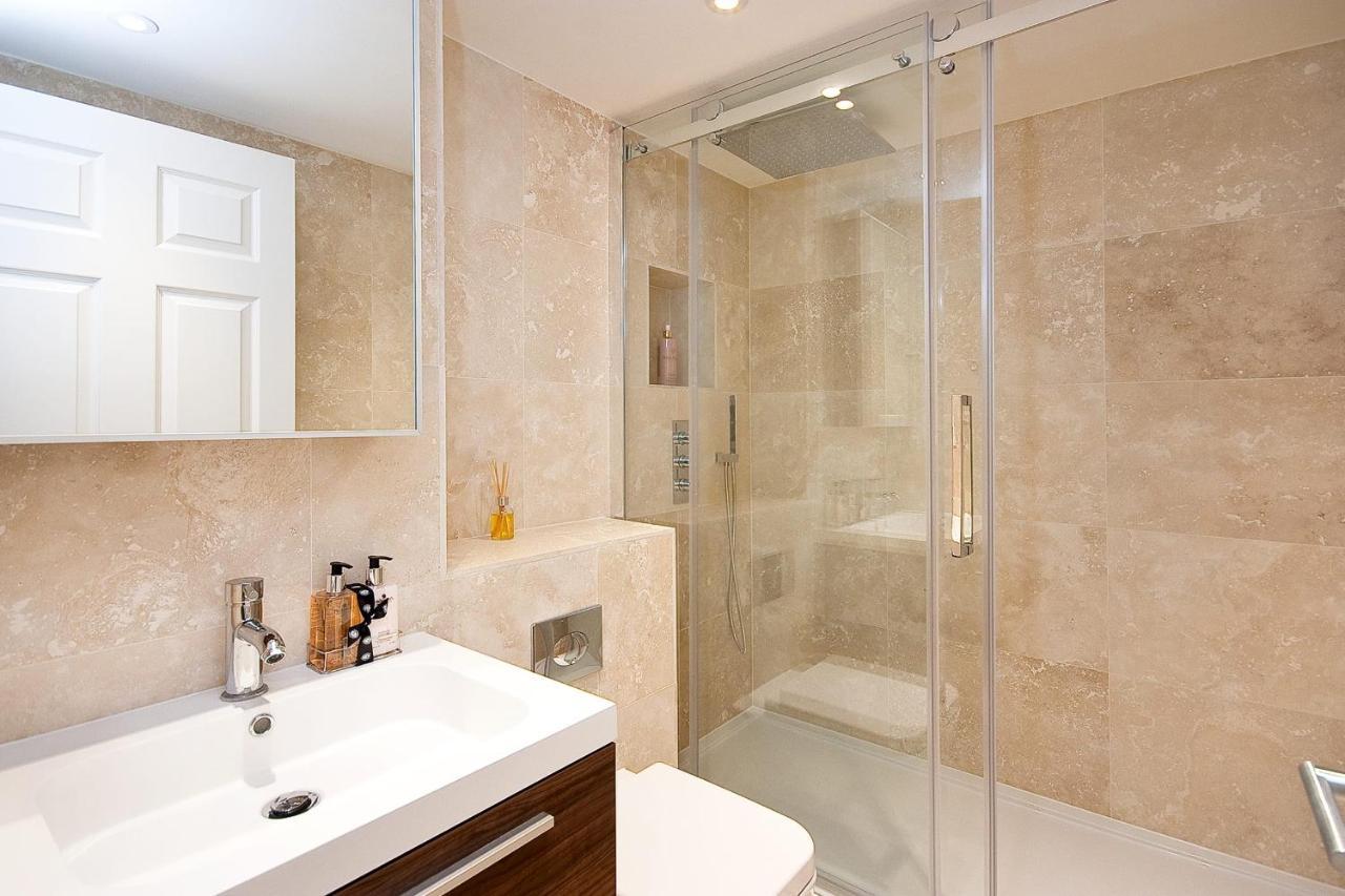 Stunning 2-Bedroom-Hosted By Sweetstay Λονδίνο Εξωτερικό φωτογραφία